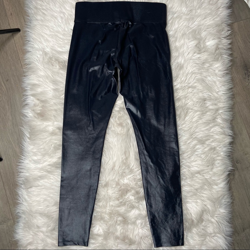 CARBON38 Regular Rise Leggings Takara Shine Black - Picture 8 of 11
